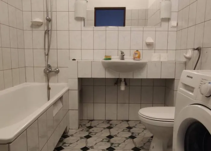 Aparttrans Botanic Garden Apartman